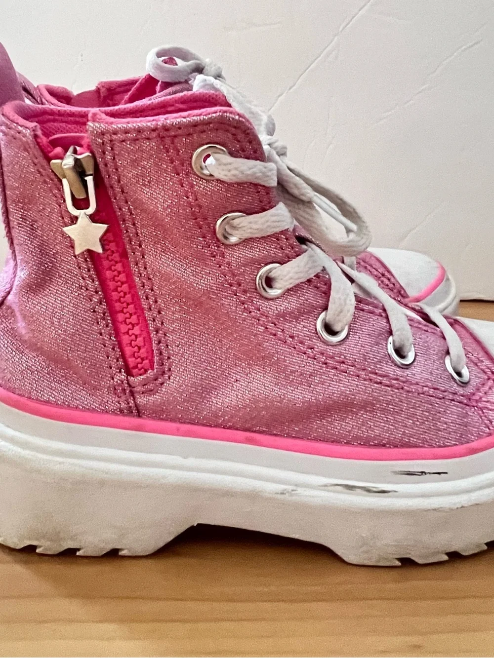Converse Chuck Taylor Lugged Lift Pink Canvas High Sneaker Kids